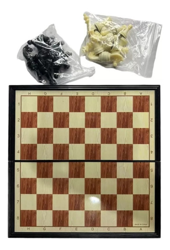 Juego De Ajedrez Magnético Plegable Y Portátil De Plastico
