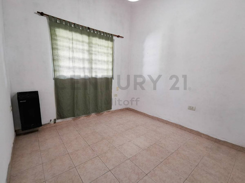 Imagen 13 de 18 de Casa En Venta De 2 Dormitorios En La Plata 602 E/ 5 Bis Y 6