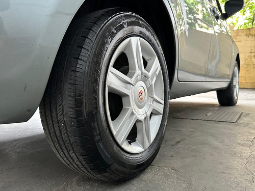 Fiat Palio 1.6 MPI ESSENCE 16V FLEX 4P AUTOMÁTICO