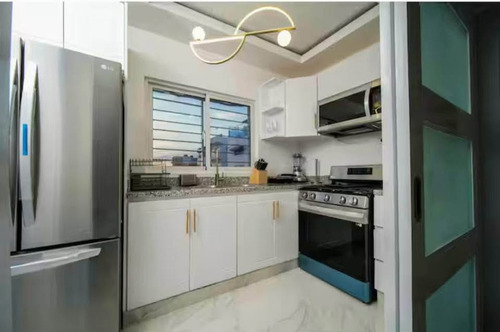 Se Alquila Hermoso Penthouse Amueblado Con Picuzzi En Los Corales Del Sur (próximo A La Charles De Gaulle)
