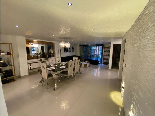 Venta Casa En El Sector De Laureles