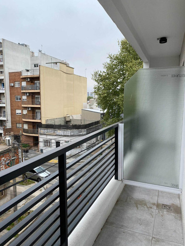Imagen 7 de 23 de Venta Monoambiente Divisible - Saenz Peña Estrenar