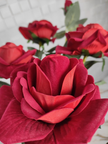 Haste De Rosa Vermelha Artificial Para Decoração Casamento