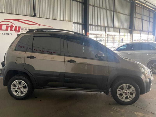 Imagem 4 de 15 de Fiat Idea Adventure 1.8 16v(flex) 4p 2013