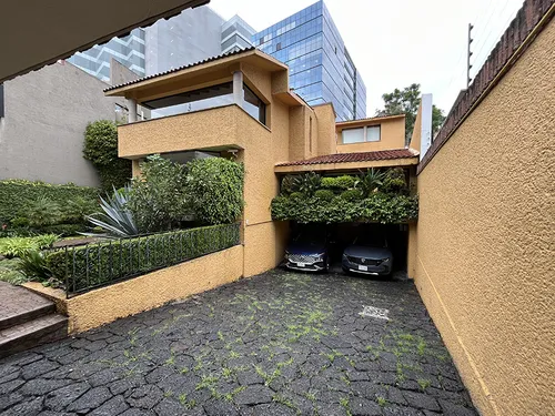 Casa En Venta En Jardines En La Montaña