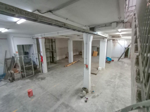 Imagen 22 de 30 de Edificio En Block De 1877 M2 Con Atención Al Público Y Depósito En Alquiler Sin Expensas