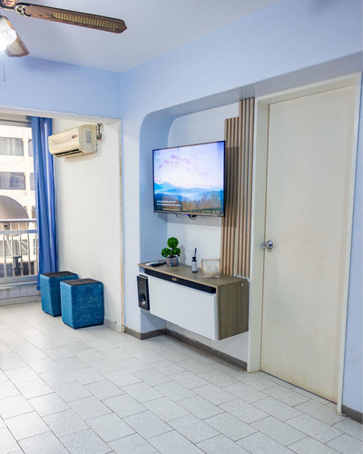Apartamento Vacacional En La Guaira Con Piscina Frente A La Playa
