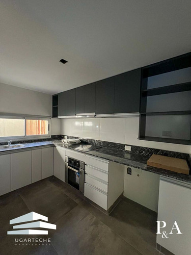 Departamento Con Jardín, Monte Grande - Venta