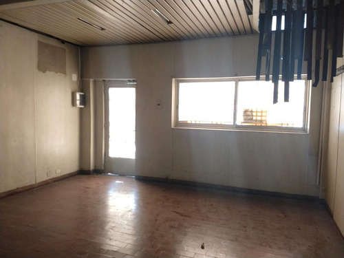 Villa Adelina-av.ader-drago-propiedad Uso Oficina-comercial-galpón-industrial-303m2 Terreno
