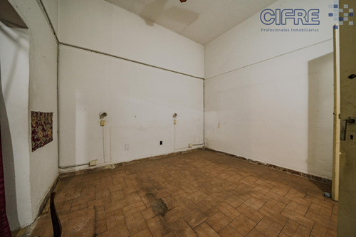 Local Comercial De 90m2 A La Calle En Excelente Ubicación.