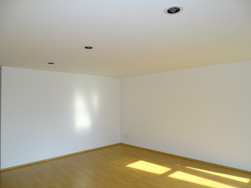 112m, Primer Piso, 3 Recamaras, Dos Baños, Dos Estacionamientos Y Bodega