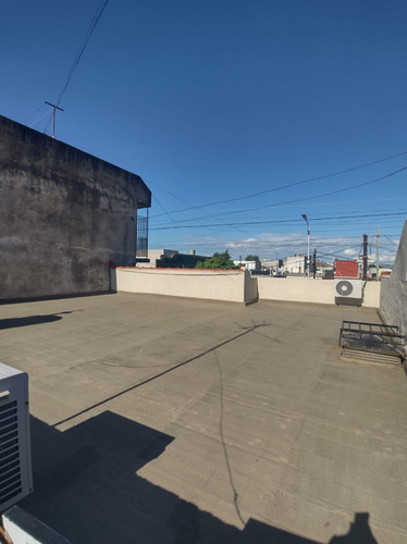 Oportunidad - Venta Casa 3 Ambientes Con Patio Y Cochera Grande - 190 M2 - Parrilla Y Quincho - Listo Para Mudarte- Villa Dominico, Avellaneda, Buenos Aires.