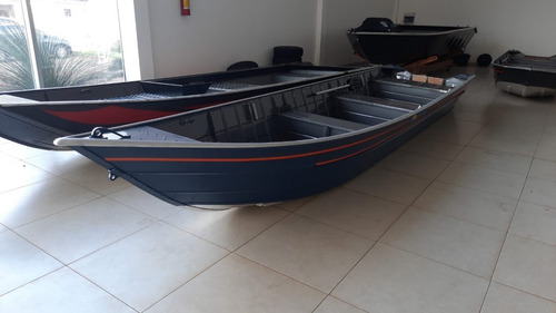 Imagem 3 de 16 de Barco De Aluminio Petybrazil Pety 600 Pro (somente O Casco)