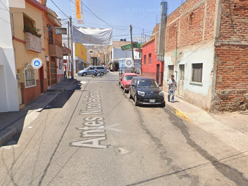 Antes Nicolás Bravo 196, Sagrado Corazón, 47750 Atotonilco El Alto, Jal.