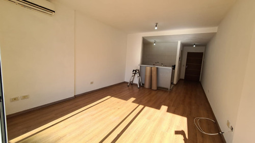 Culpina Y Av. Rivadavia - Dto 1 Amb. Balcon Y Amenities