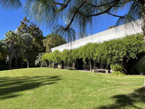 Venta De Casa En Barrio El Golf De Punta Del Este, Maravillosa Casa De Lujo