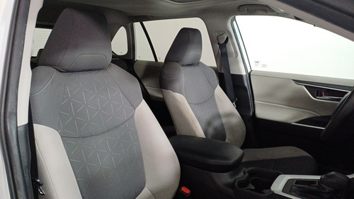 Toyota RAV4 2.5 XLE AUTO