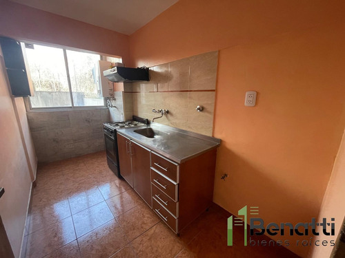 Imagen 10 de 15 de Departamento 2 Ambientes Con Ascensor Y Con Excelente Ubicac