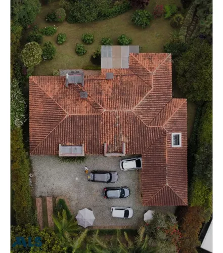 Casa Con Excelente Ubicación(mls#246703)