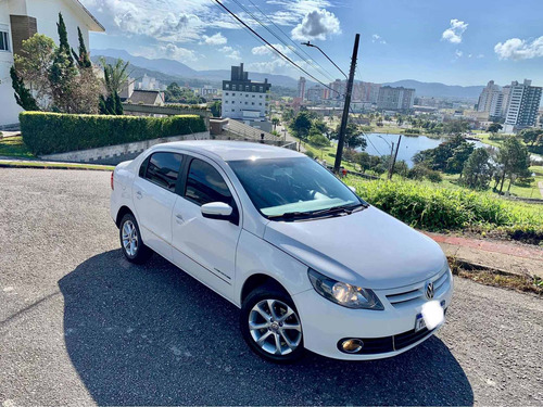 Imagem 2 de 15 de Volkswagen Voyage 1.6 Vht Comfortline Total Flex I-motion 4p
