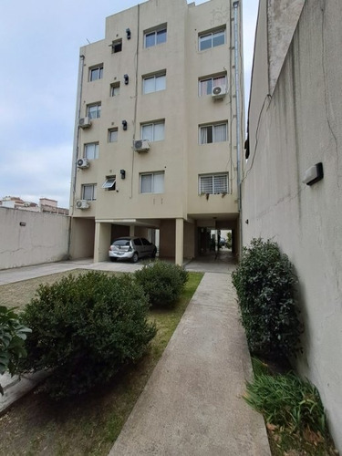 Imagen 2 de 14 de Departamento En Venta En Castelar Sur