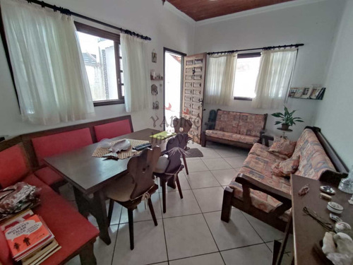 Imagem 3 de 15 de Casa Térrea No Centro De Bertioga, Com Amplo Quintal. - V841
