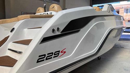 Piccini 229s Mercury 200hp + Trailer (canestrari Arco Iris)