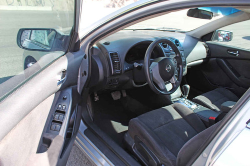 Imagen 10 de 15 de Nissan Altima 2010 4p S Basico Aut Cvt