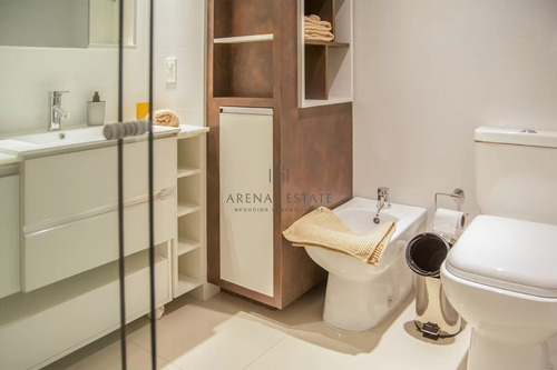 Apartamento En Venta En Torre Esmeralda De 3 Dormitorios , En Punta Del Este