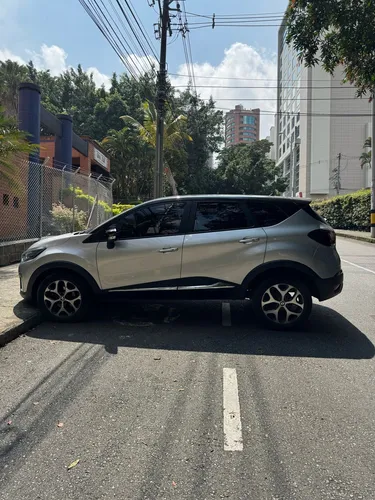 Renault Captur 2.0 Intens Automática