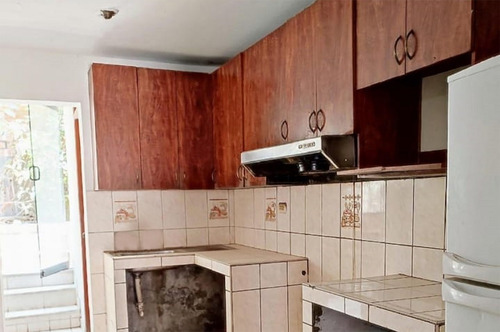 Imagen 5 de 14 de Remato Acogedora Casa Cerca C. Comercial Y Estación Metro