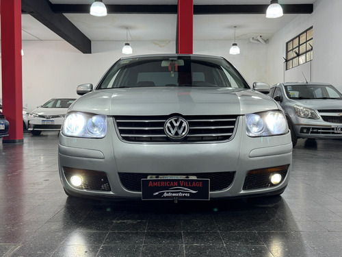 Volkswagen Bora 1.8 Highline T 180cv Cuero