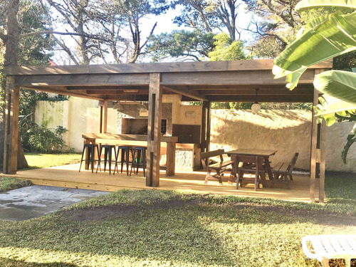 Imagen 14 de 16 de Playa Mansa Parada 11. Casa Impecable, Cómoda Y Segura. A Media Cuadra De La Rambla. Consulte Disponibilidad