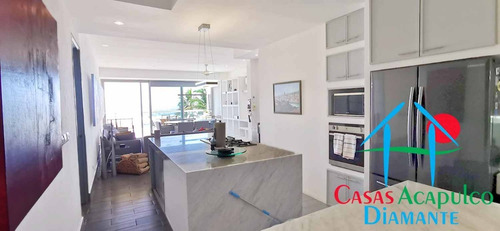 Imagen 16 de 30 de Cad Ocean Front 202. Terraza En Esquina Con Vista Frontal Al Mar