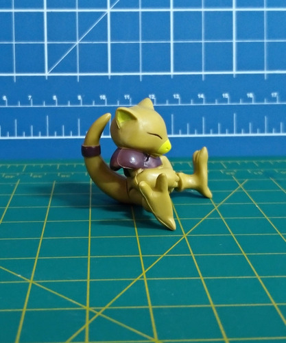 Imagem 3 de 4 de Abra Pokémon Keychain Figure 3,7 Cm