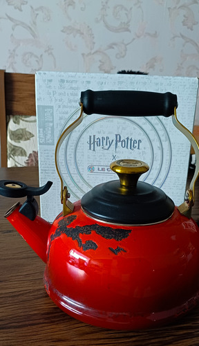 Chaleira Expresso De Hogwarts - Edição Limitada Le Creuset Vermelho