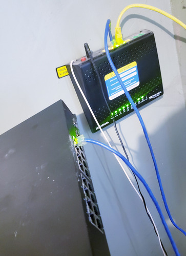 Router Araknis Networks 16-port Managed Gigabit Switch Red (Usado)