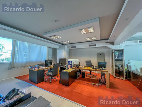 Imagen 24 de 30 de Excelente Edificio De Oficinas En Olivos