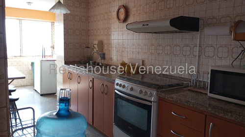 Maria E. Vende Con Excelente Ubicación Y Amoblado Apartamento En Centro, Lara#25-18761**3h 3b 95m2