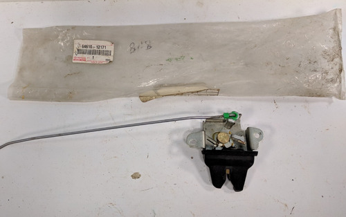 Cerradura Tapa Maleta Corolla 94-97 Nueva Original