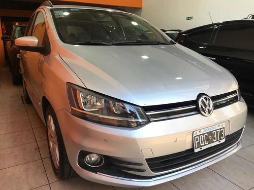 Imagen 4 de 13 de Volkswagen Suran 2016 1.6 Imotion Highline 110cv Argemotors