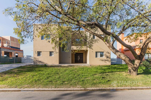 Imagen 1 de 30 de Casa En Venta En El Canton - Maroto Propiedades