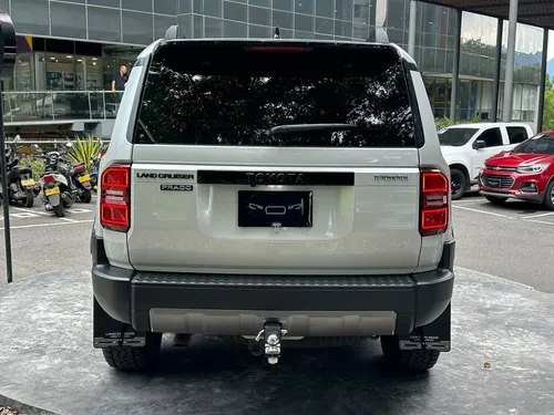 Toyota Land Cruiser Prado 2.4 First Edition At8