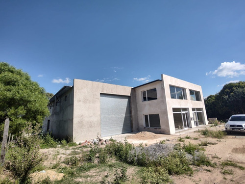 Imagen 2 de 30 de Galpón En Venta De 521m2 Ubicado En Huerta Grande