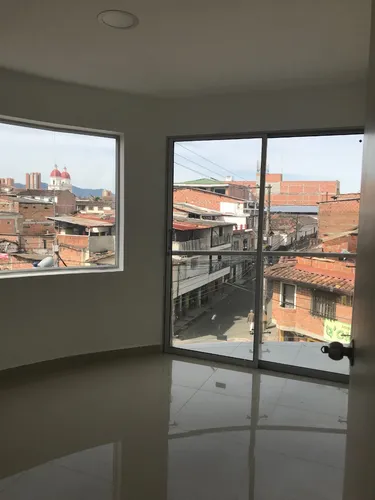 Se Arrrienda Apartamento A 3 Cuadras Del Parque De Rionegro (antioquia)
