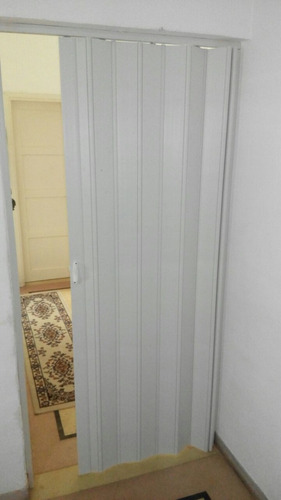 Puerta Plegable De Pvc 84 Cm. Origen Brasil. Blanco Y Marfil