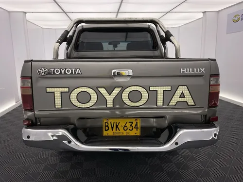 Toyota Hilux 2.4 Ex