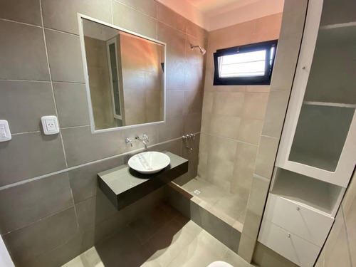 Imagen 16 de 16 de Venta De Hermoso Chalet Reciclado A Nuevo En Ituzaingo Norte