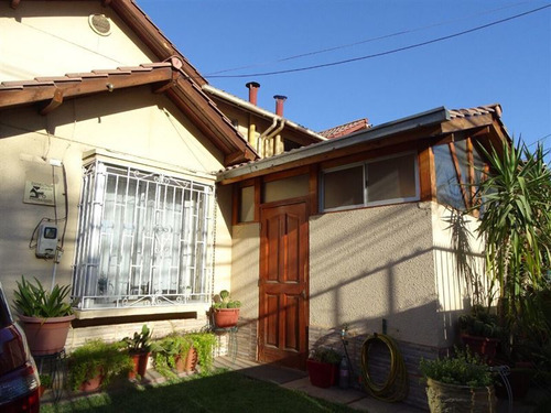 Casa En Venta De 4 Dorm. En Puente Alto