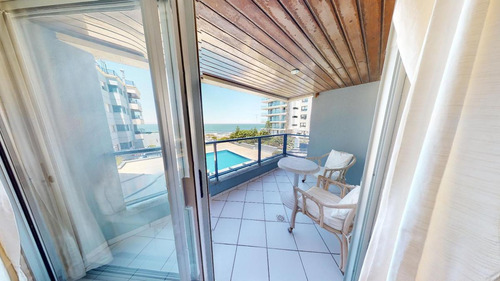 Imagen 6 de 26 de Apartamento - Punta Del Este. Venta. 3 Dormitorios. Vista Al Mar. Puerto Lobos